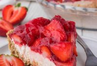 Strawberry Pretzel Dream Pie