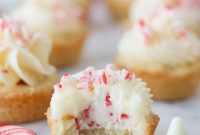 Mini Peppermint Cookie Cups