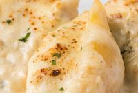 Creamy Chicken Alfredo Stuffed Shells
