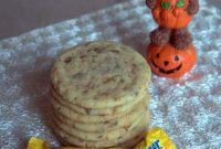 Golden Egg Yolk Butterfinger Cookies