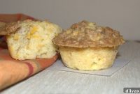 Sunny Peach Crumb Muffins