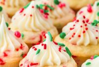 Yuletide Cookie Cups