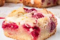 Tart Cranberry Crumb Bars
