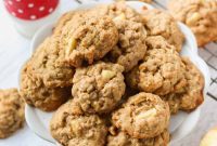 Homestyle Apple Peanut Butter Oat Treats