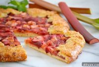 Rustic Strawberry Rhubarb Galette