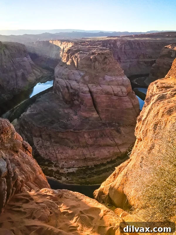 Furry Friend Friday: Pawsitively Perfect Southern Utah Adventures 5 Horseshoe Bend, a breathtaking pet-friendly viewpoint in Page, AZ.