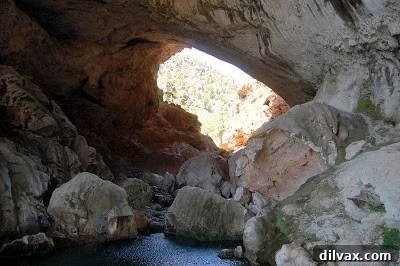 Beautiful travertine formations inside Tonto Natural Bridge.