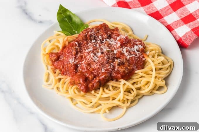 Spaghetti sauce with meat.