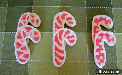 Unwrapping the Flavor: My 12 Days of Cookie Review 11 Light and airy Peppermint Candy Cane Meringue Cookies