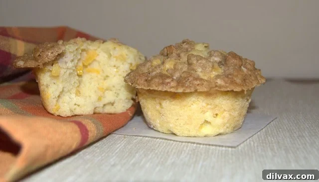 Delicious Peach Streusel Muffins