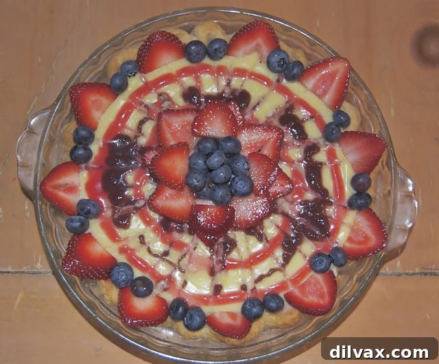 Patriotic Vanilla Berry Pie 8 Finished 4th of July Vanilla Berry Pie, top view with berry decoration