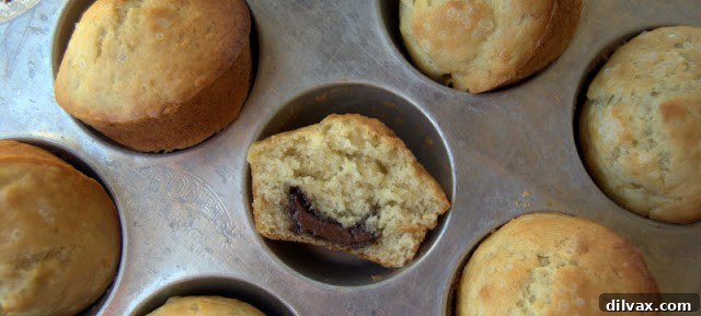 Decadent Salted Nutella Banana Muffins 5 img 543 4