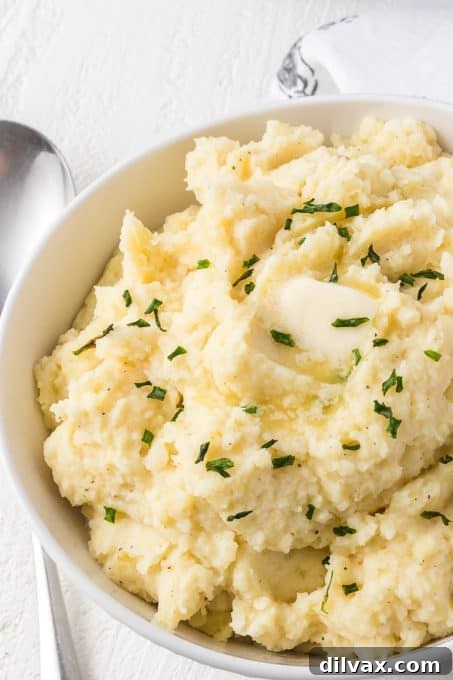 Vanilla-Kissed Mashed Potatoes 3 Vanilla Mashed Potatoes