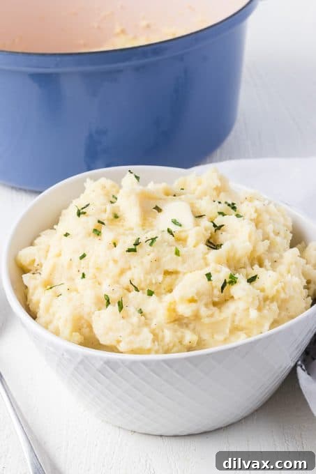 Vanilla-Kissed Mashed Potatoes 8 A bowl of Vanilla Potatoes